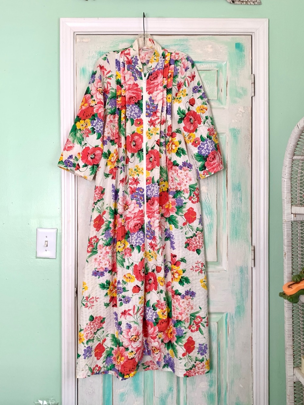 Vintage Miss Elaine At Home Floral Colorful Zip Up House Coat Dress